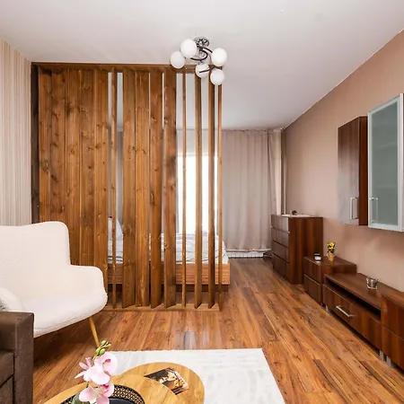 Апартамент Chic Urban Hideaway With Natural Wood Charm By Flat Manаger